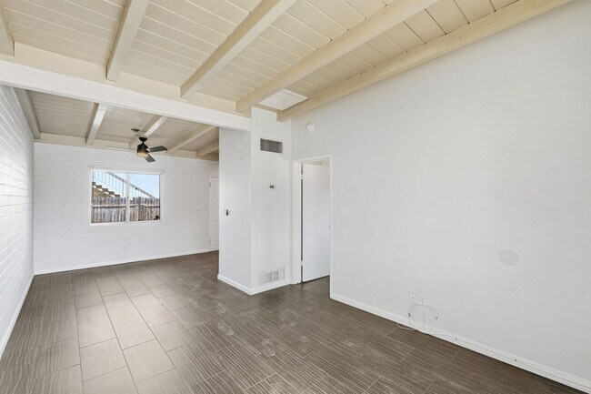 Building Photo - 610-616 E Drachman St