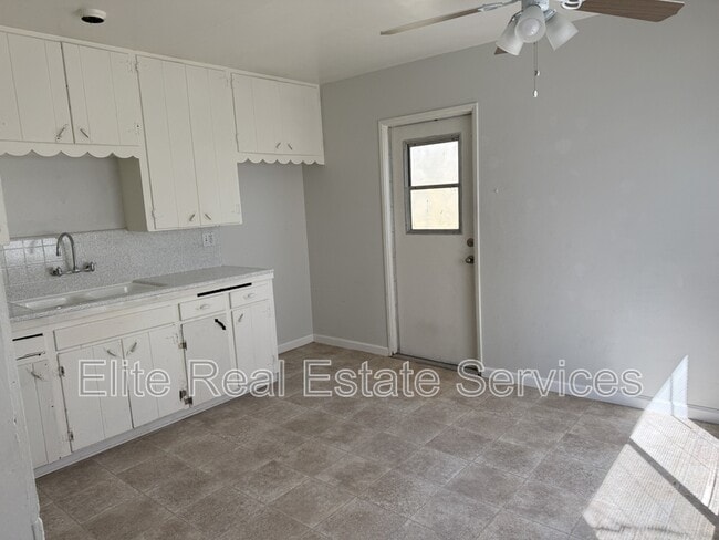 Building Photo - 6342 Springfield St