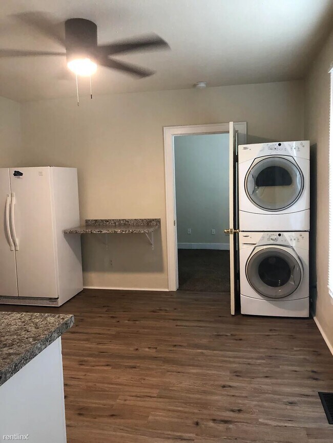 Building Photo - 2 br, 1 bath House - 117 Perrin St 117 Unit 1