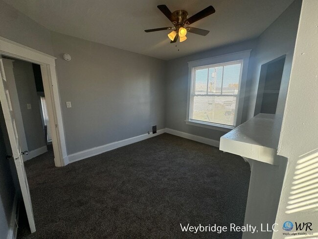 Building Photo - 407 Jackson Ave