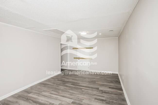 Building Photo - 4017 Tavineer Dr