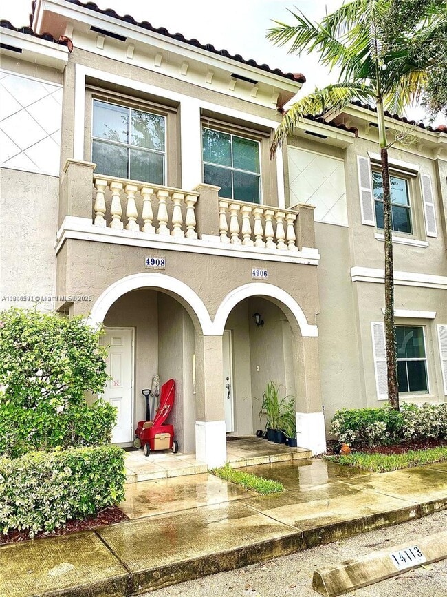 Building Photo - 4908 SW 141st Ave
