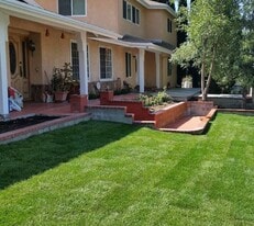 Building Photo - 11326 Reseda Blvd