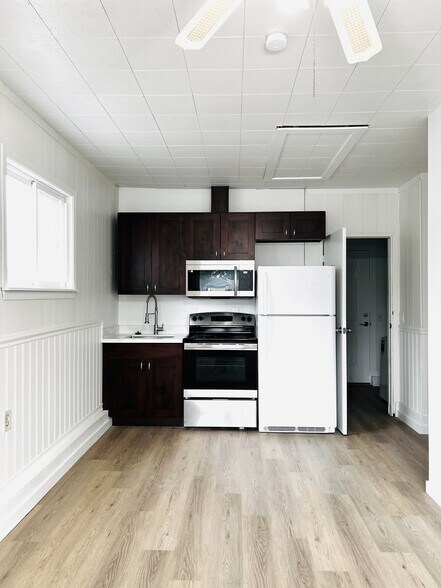 Building Photo - 25818 19th Ave S