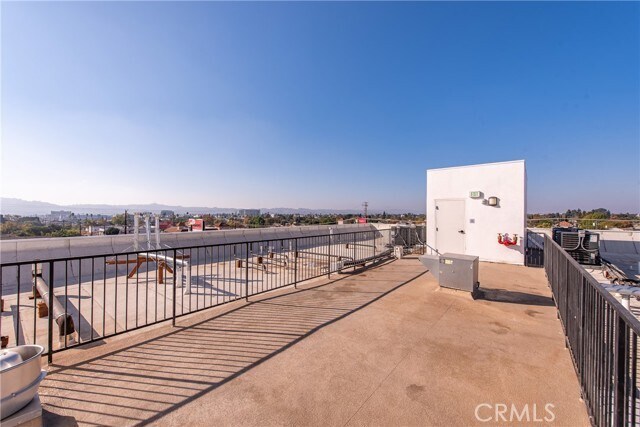 Building Photo - 6025 Craner Ave