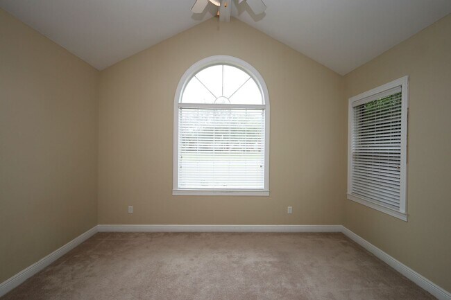Building Photo - 3798 Bermuda Run Dr