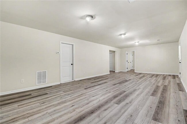 Building Photo - 550 Nichols View Way
