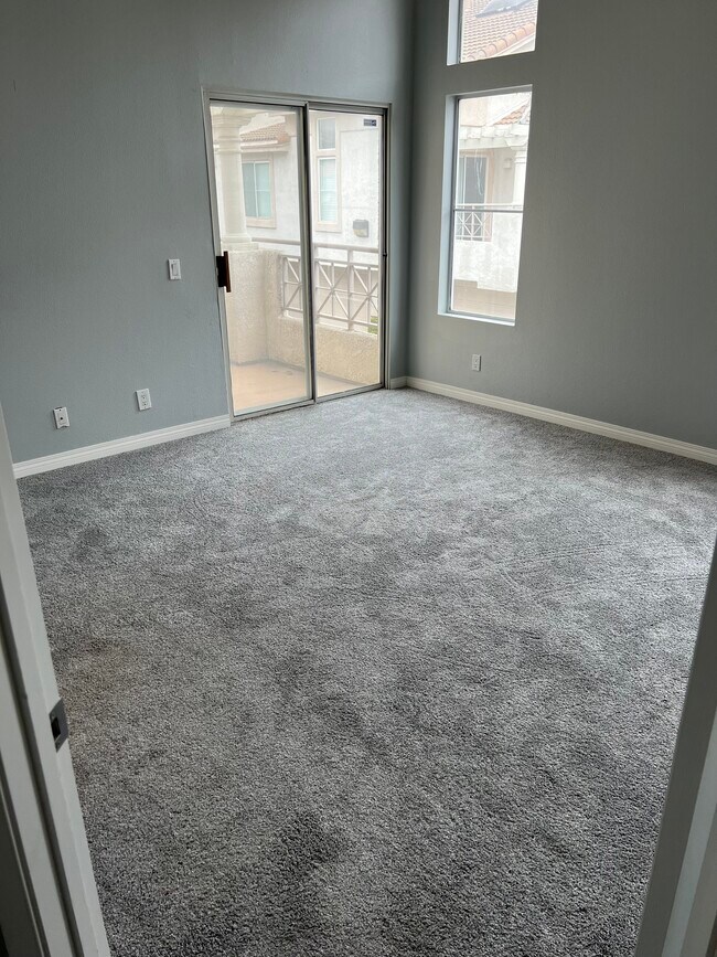 Master Bedroom - 940 N Turner Ave