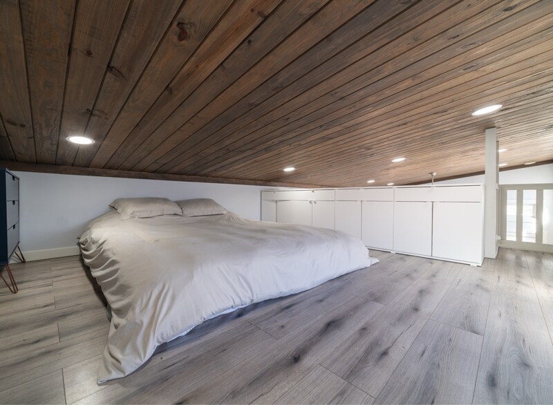 Building Photo - 8220 Canoga Ave