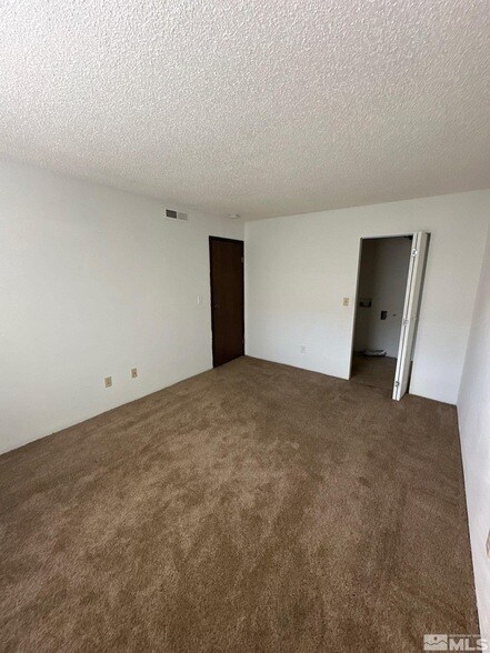 Building Photo - 1005 Baywood Dr