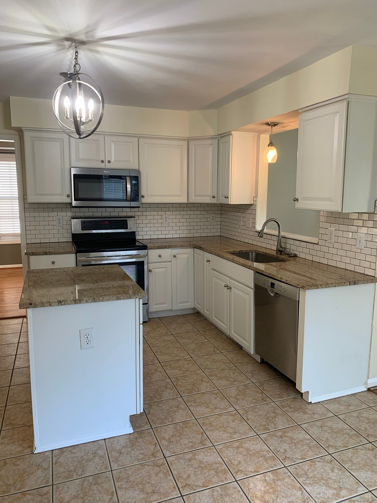 kitchen - 5420 Phillipsburg Dr