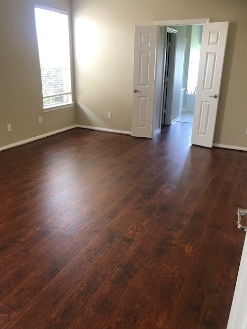 Building Photo - 19930 Kendall Lake Dr