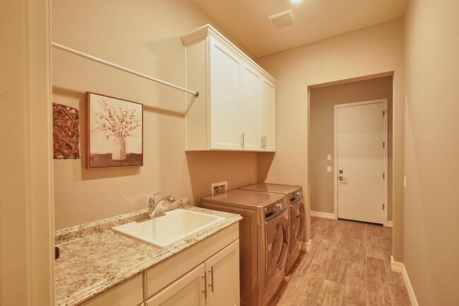 Building Photo - 26627 N 104th Way