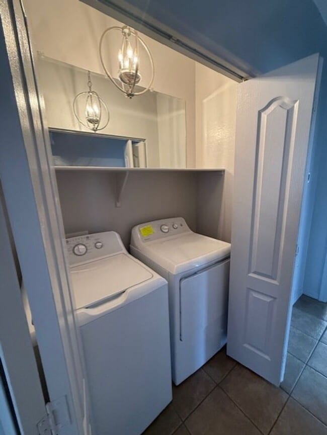 Building Photo - 1 Year rental only - 3-bedroom 2 bath Home...