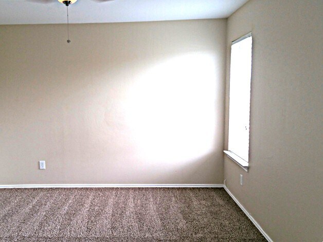Building Photo - 1807 Possum Wolf