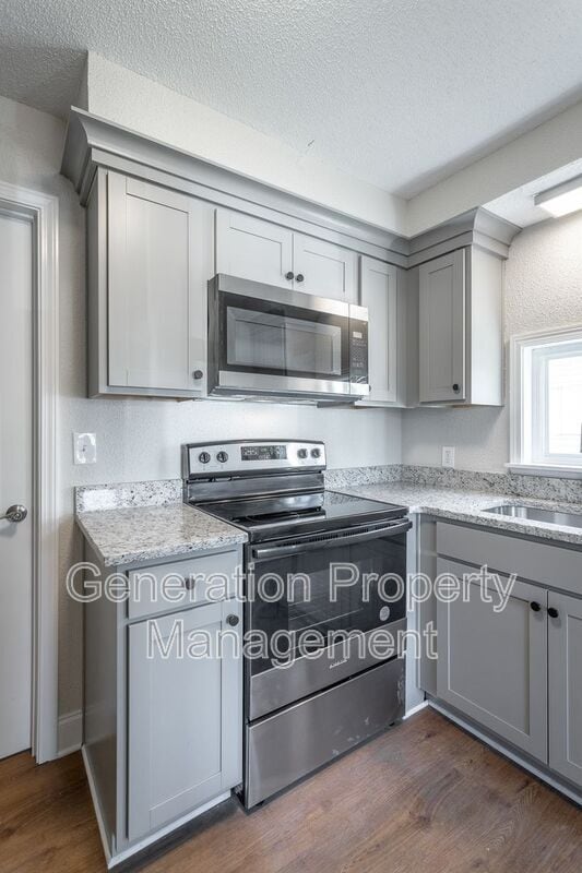 Building Photo - 1902 S Watkins St