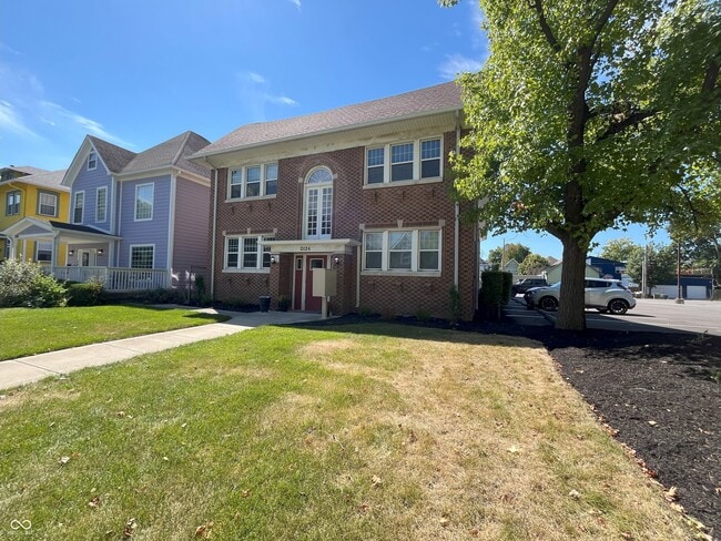 Building Photo - 2124 Broadway St