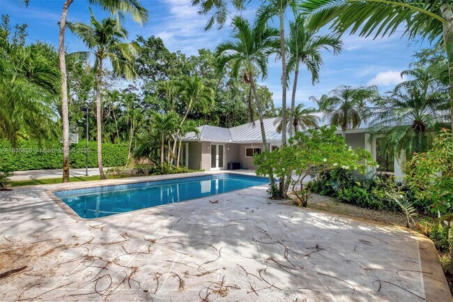 Building Photo - 5765 SW 84th St