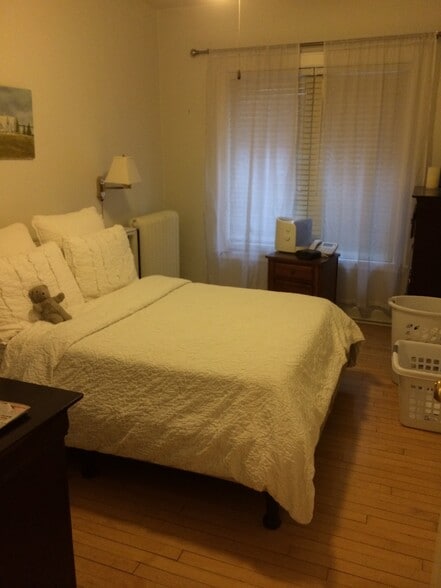 Building Photo - 445 W Wilson St