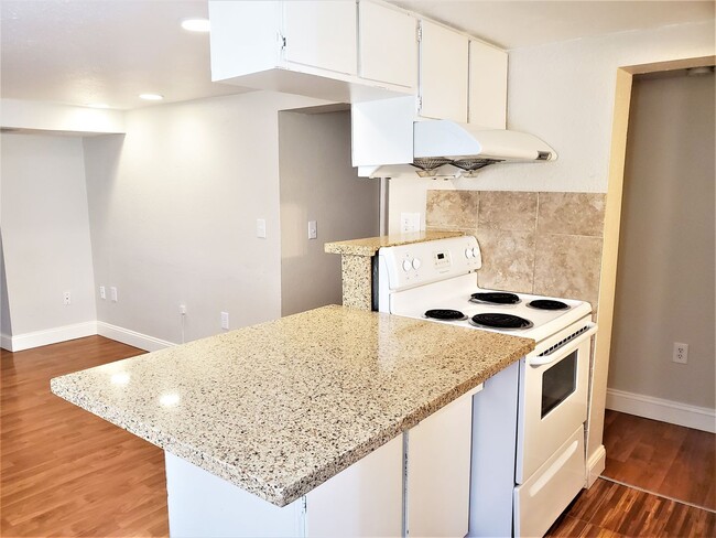 Building Photo - 852 NE 57th St
