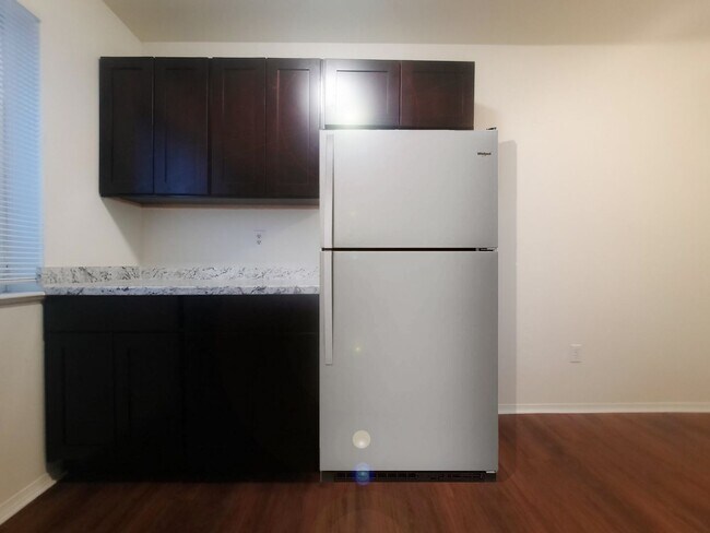 Building Photo - Mountain views | Walking distance to downtown Golden | Quaint apartment building