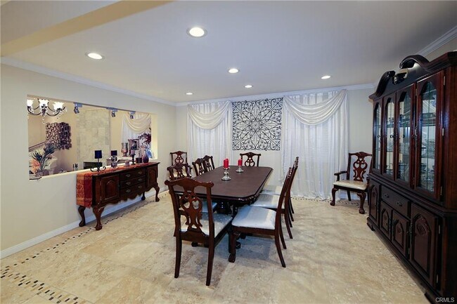 Building Photo - 16513 Moorpark St