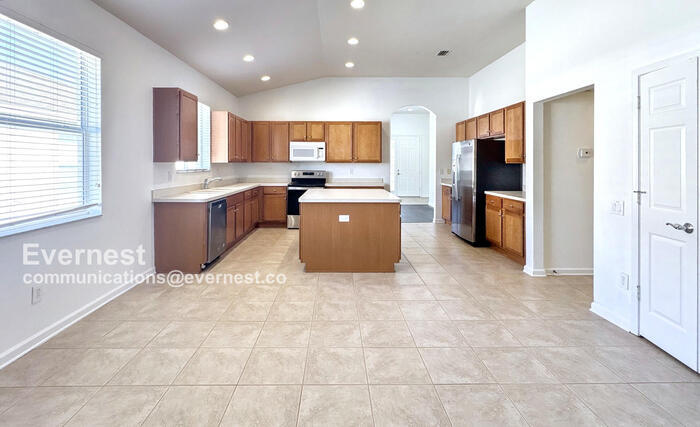 Building Photo - 692 Sea Holly Dr