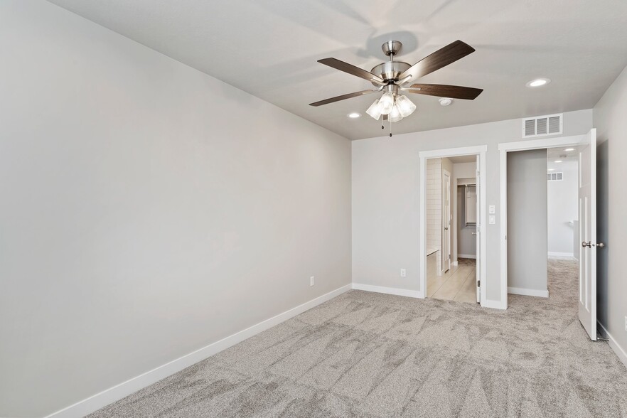 Building Photo - 2977 S 3525 W