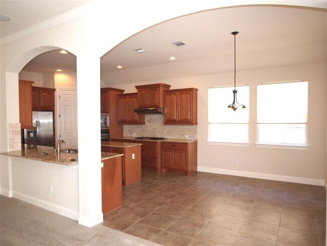 Building Photo - 1005 Sunflower Trail