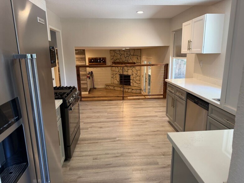 Building Photo - 2672 Kingston Ct