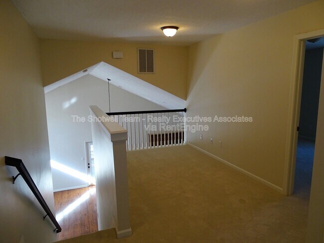 Building Photo - 308 Java Way