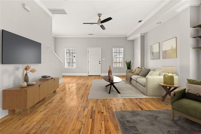 Building Photo - 66 Weyman Ave SW