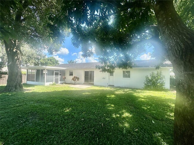 Building Photo - 141 Poe Dr