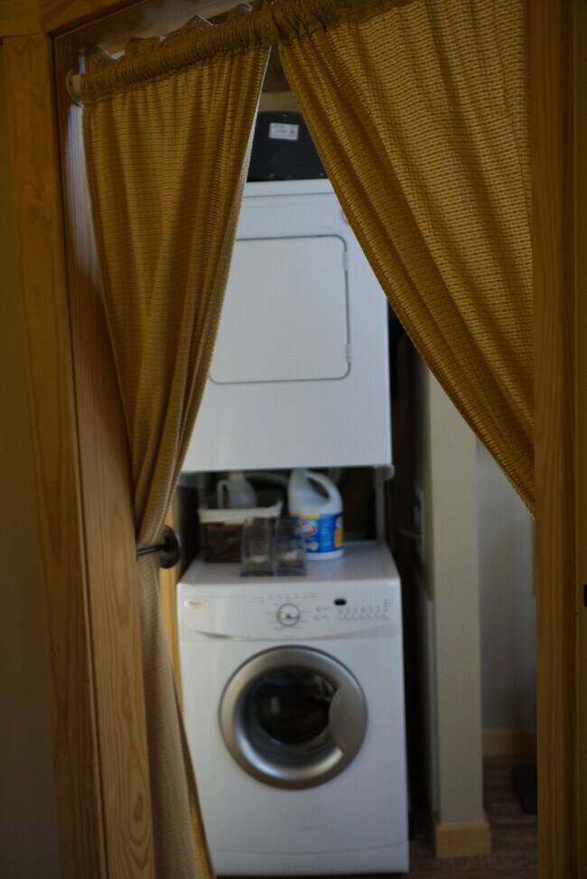 Building Photo - 7009 S I-35 Frontage Rd