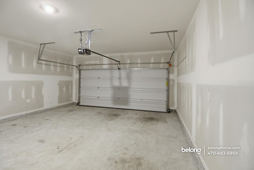 Building Photo - 8279 Bluewater Dr