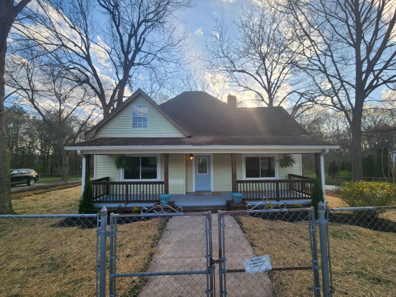 Building Photo - 403 Vance Ave