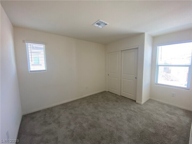 Building Photo - 6882 Magenta Moon St