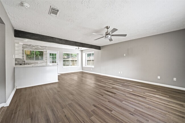 Building Photo - 7310 Kite Hill Dr