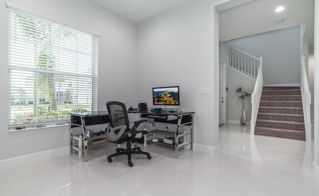 Building Photo - 15145 Cameo Ct