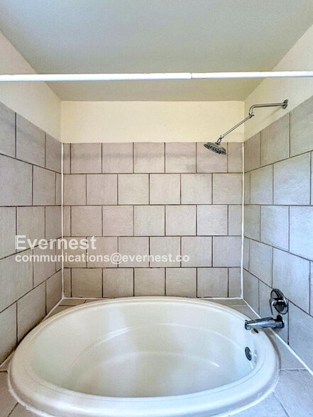 Building Photo - 1402 Ashley St