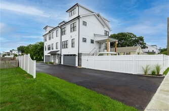 Building Photo - 124 Fox St