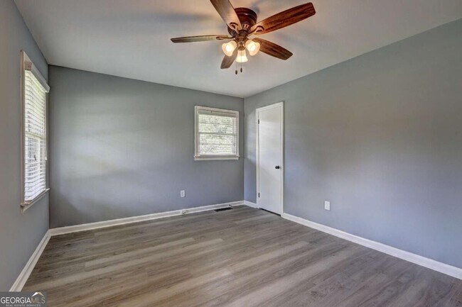 Building Photo - 970 Oglethorpe Ave