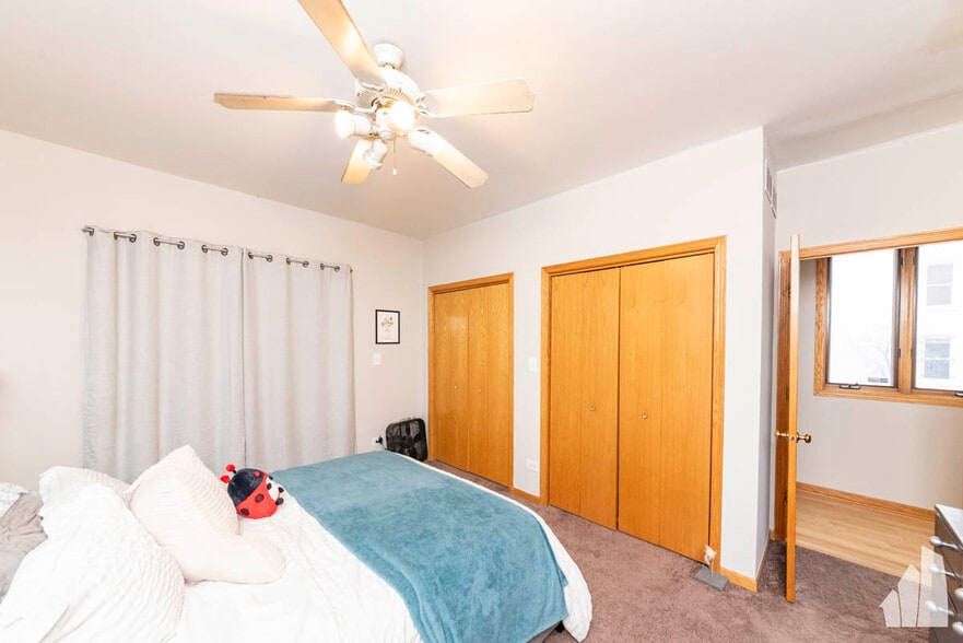 Building Photo - 1401 N Artesian Ave