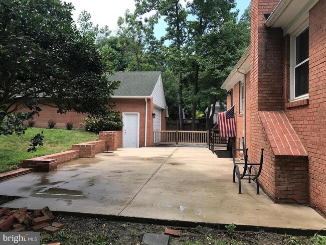 Building Photo - 5504 Old Mill Rd