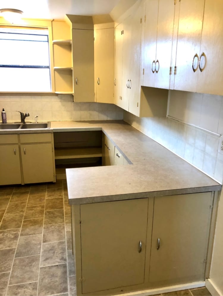 View of countertops - 601 J Street