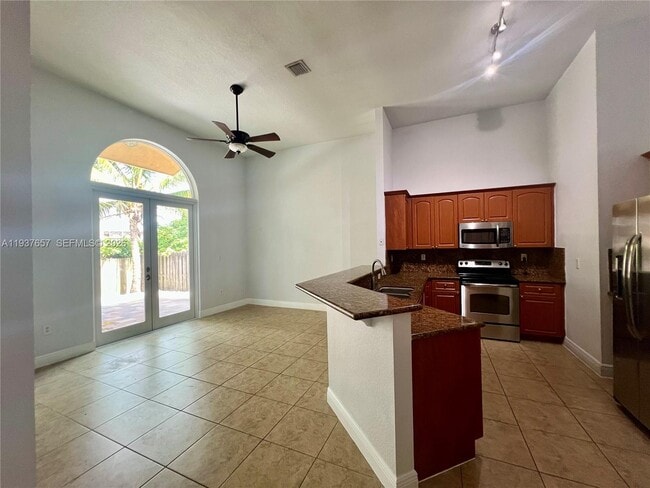 Building Photo - 16020 SW 91st Ct