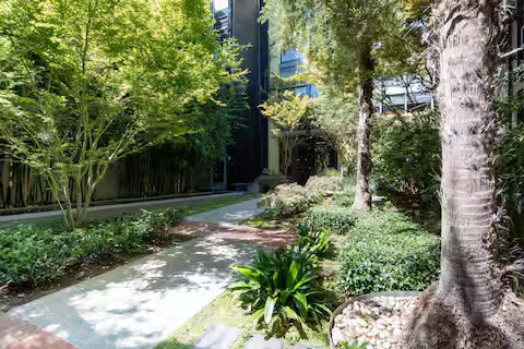 Courtyard - 1510 Park Ave