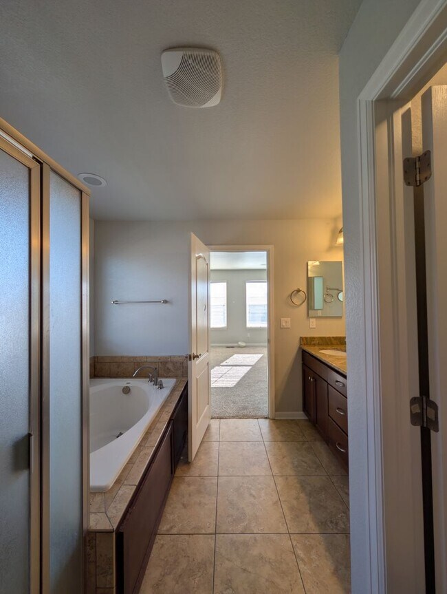 Building Photo - 22441 E Chenango Dr