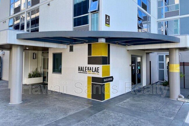Building Photo - 7000 Hawaii Kai Dr