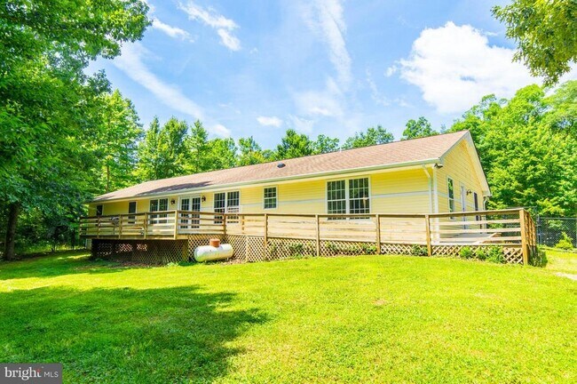 Building Photo - 23258 Oak Dr